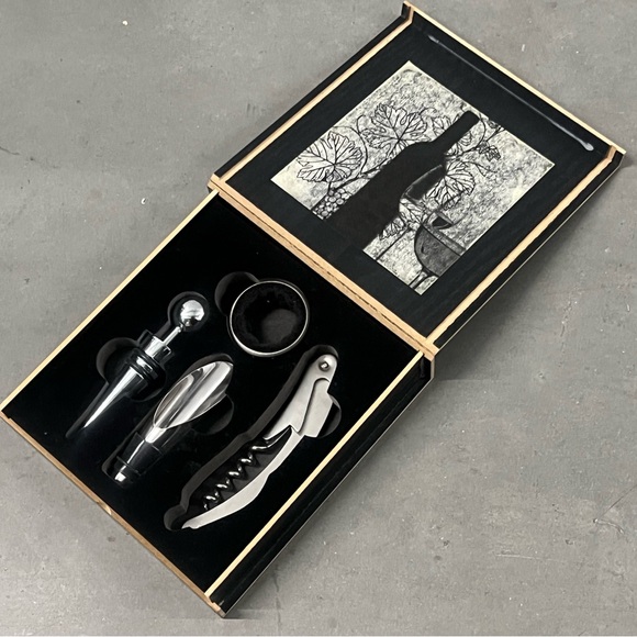 4 Pc Wine Tools Accessory Set Packaged in Wooden Box - Picture 2 of 10